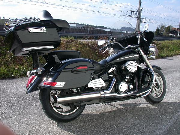 Yamaha XVS 1300 Midnight Star Black Power